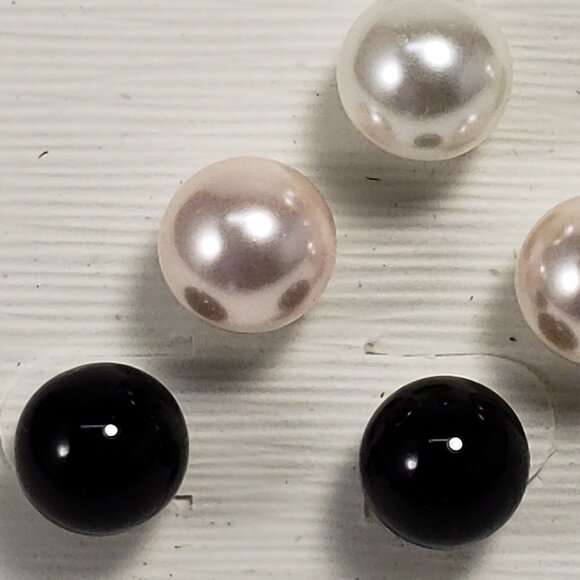 Colorful Set of 3 Ball Stud Earrings for Women - Versatile Fashion Accessories - Picture 5 of 8